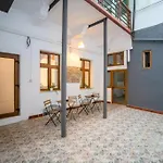 Art Studio Apartment